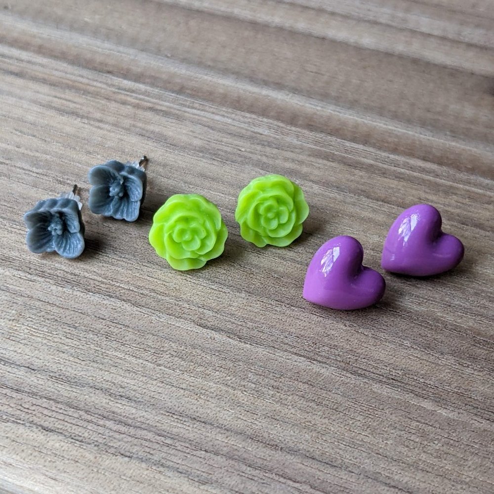 Floral & Heart Resin Stud Earrings Set of 3 - Grey Pansy, Green Rose, Purple
